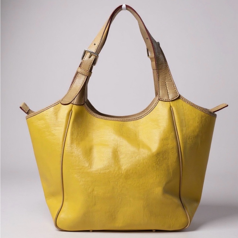 Dooney&Bourke Maddie Saffiano Leather Shoulder Bag - Picture 2 of 10